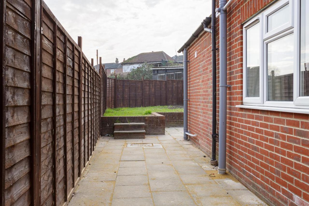 Blackberry - Stylish Self-Contained Flats In Soton City Centre Саутхамптън Екстериор снимка