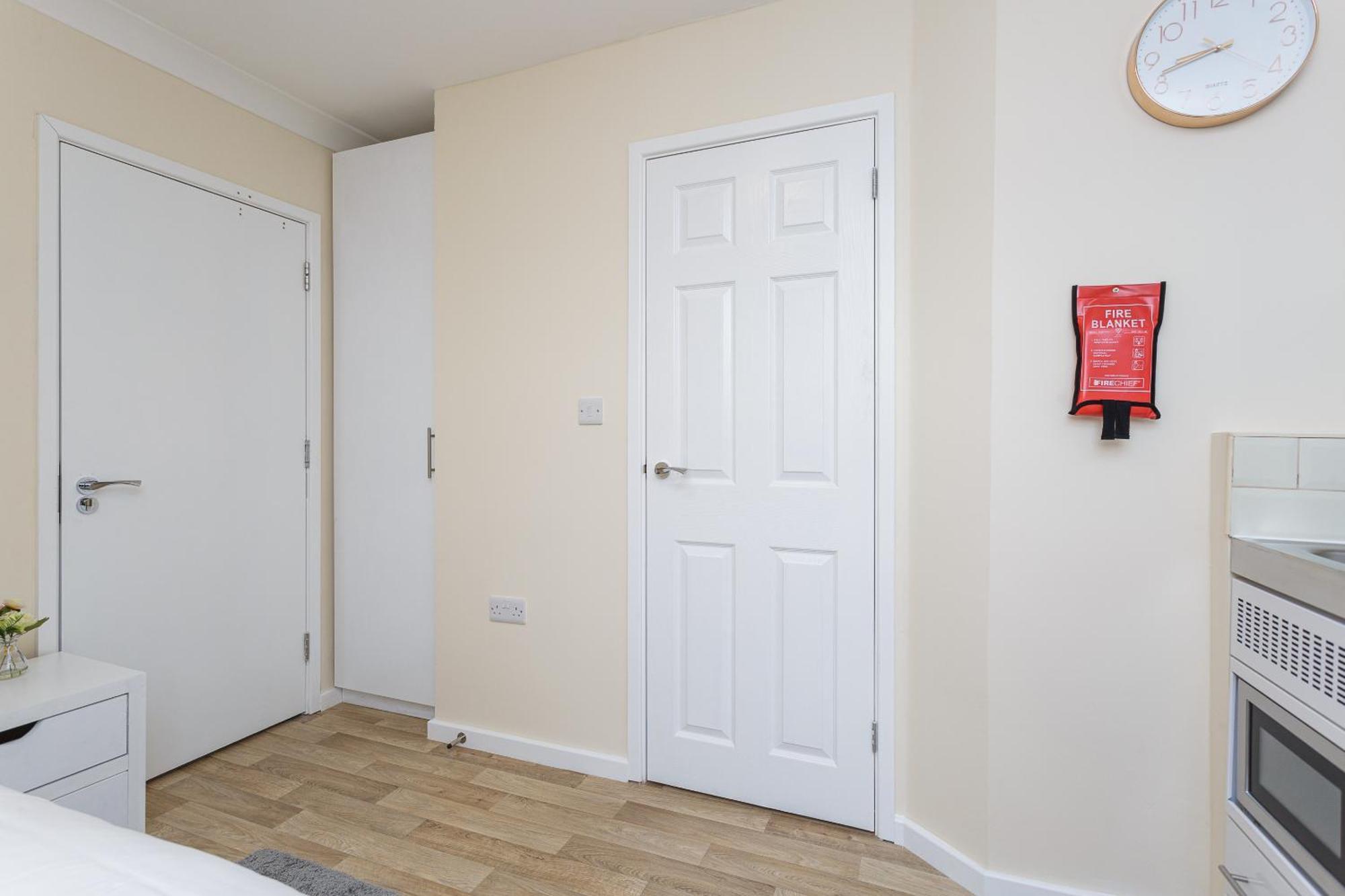 Blackberry - Stylish Self-Contained Flats In Soton City Centre Саутхамптън Стая снимка